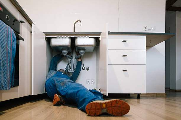 Professional Leak Detection technician working in Hamlet, IN
